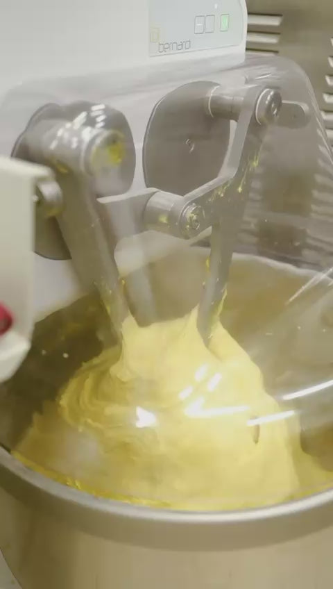 Carica il video: 